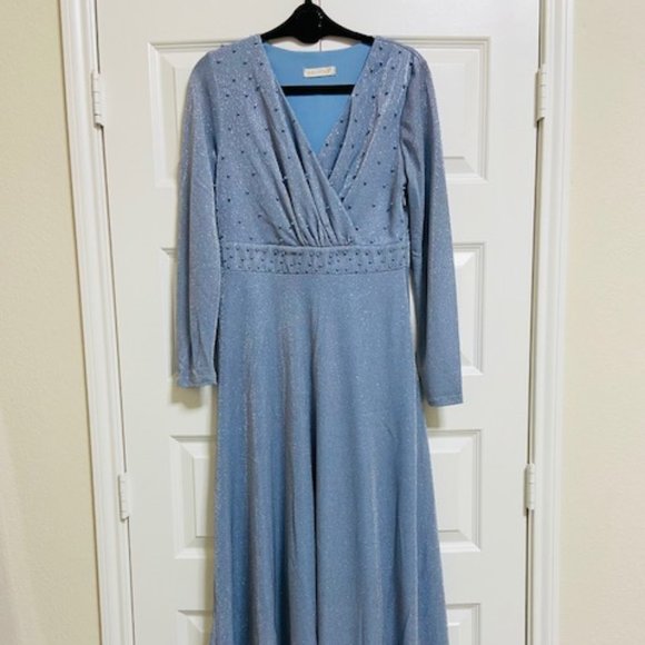 Delvina Maxi Dress Long Sleeved Size 8-M - Picture 1 of 8
